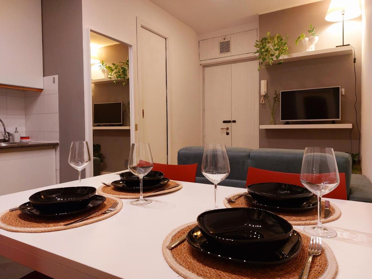 Garibaldi Station - L' Isola Che C'E Apartment - 12 Mins To Rho Fiera Milano Екстер'єр фото